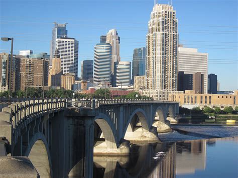 How to convert Minneapolis, Minnesota, United States time to Manila .